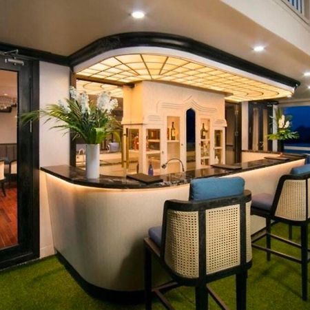 Lotus Boutique Cruise Hotel Hạ Long-öböl Kültér fotó