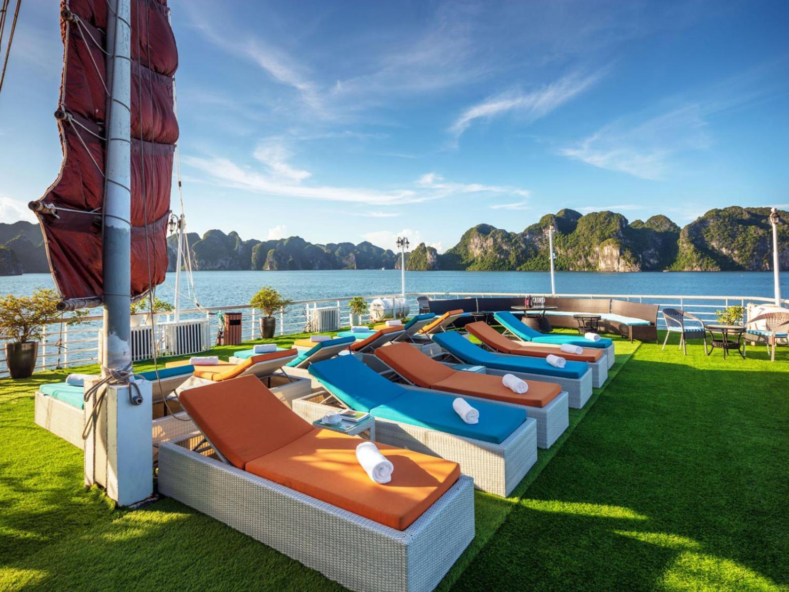 Lotus Boutique Cruise Hotel Hạ Long-öböl Kültér fotó