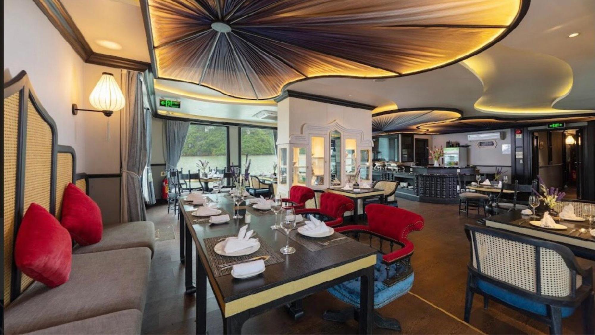 Lotus Boutique Cruise Hotel Hạ Long-öböl Kültér fotó
