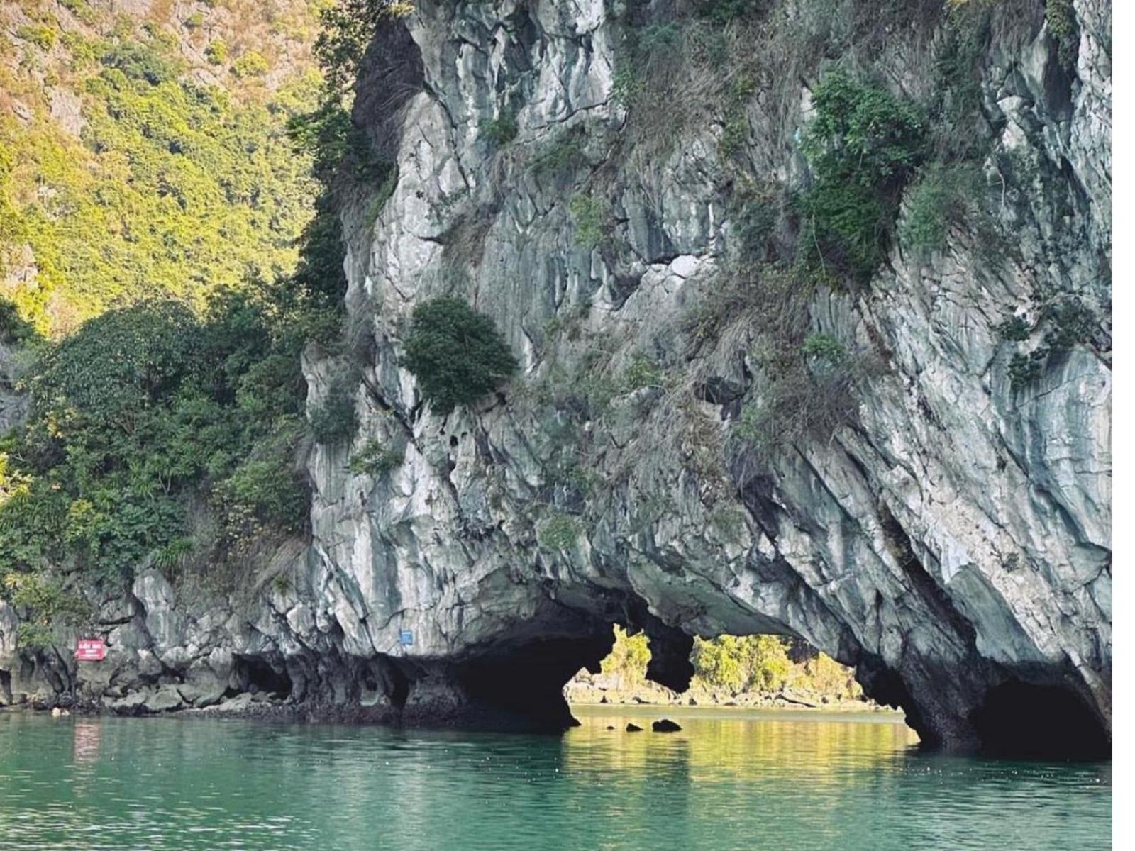 Lotus Boutique Cruise Hotel Hạ Long-öböl Kültér fotó