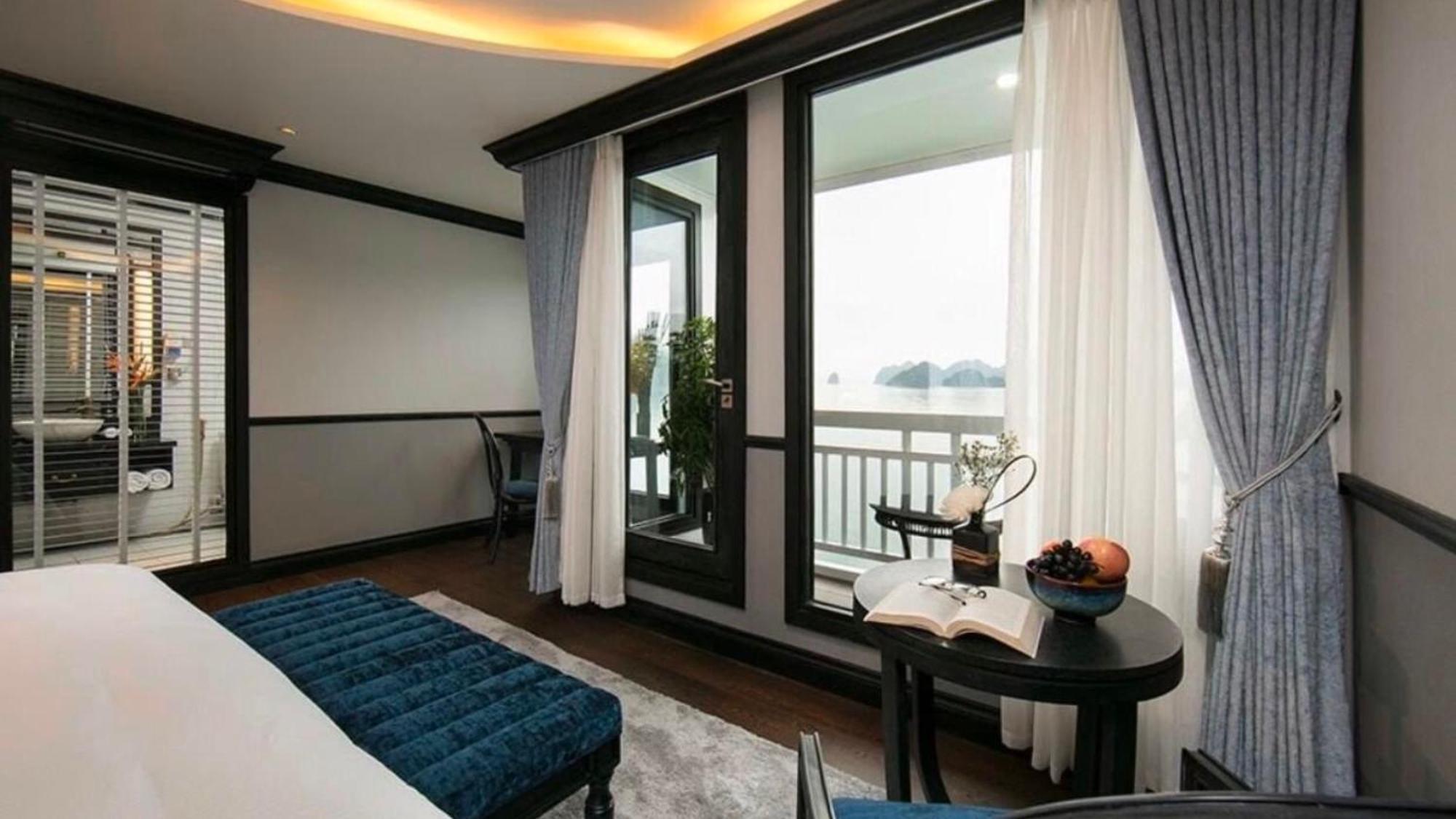 Lotus Boutique Cruise Hotel Hạ Long-öböl Kültér fotó